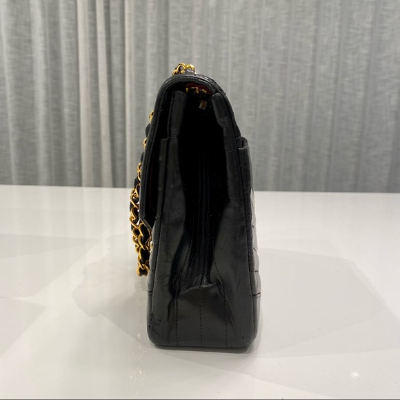 ❌SOLD❌Vintage Chanel Chevron Flap (firm price) - Picture 4 of 10